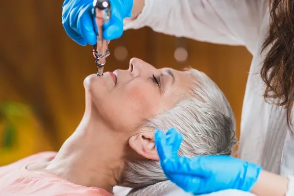 Las mejores alternativas no quirúrgicas al Lifting Facial