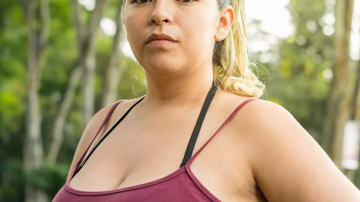 Cambios del busto con la edad: cómo evoluciona y qué soluciones existen