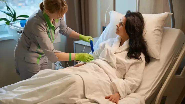 Recuperación post Mommy Makeover: qué pasa luego de la cirugía